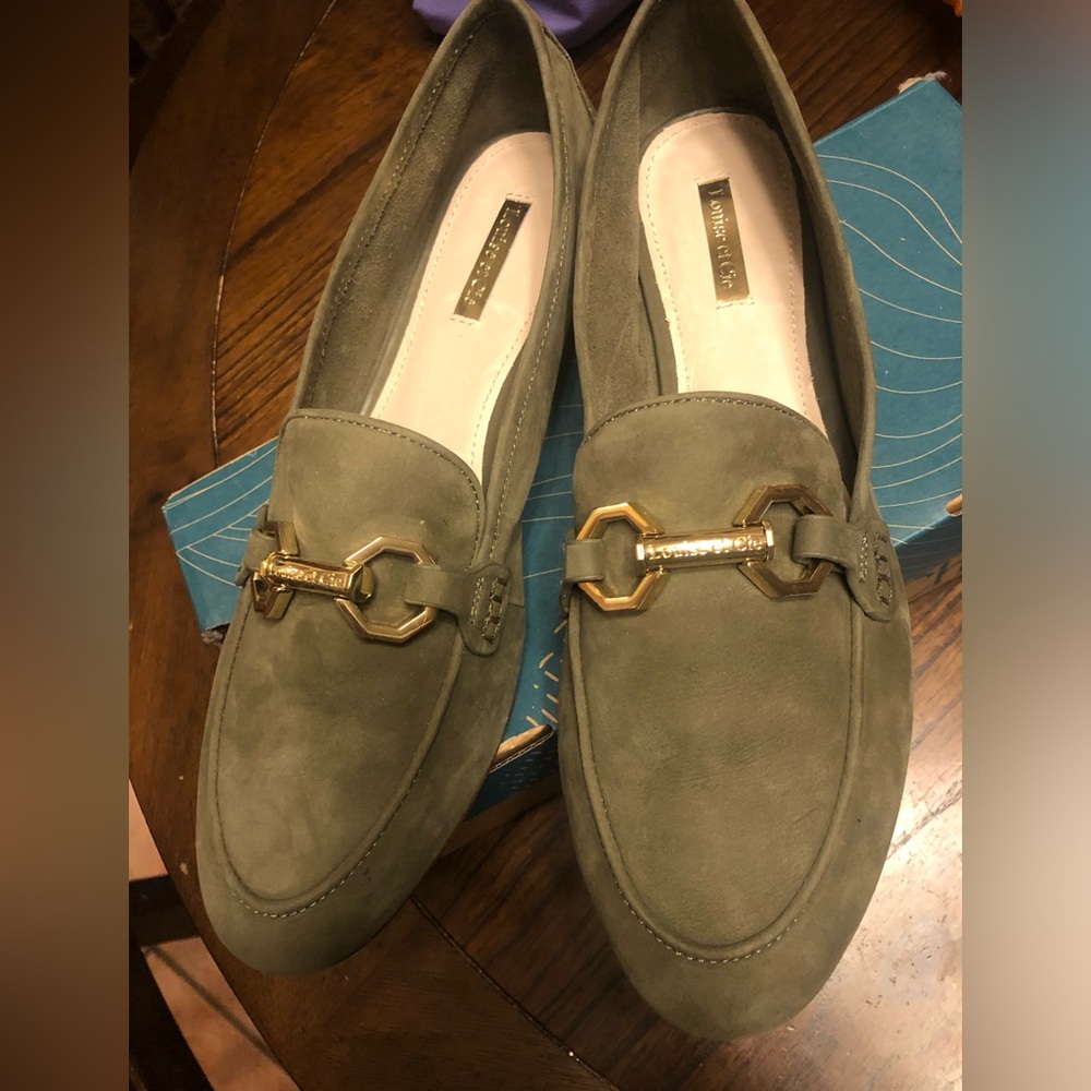 Women’s Louise et Cie Gold Logo Detail olive suede loafers in size 11